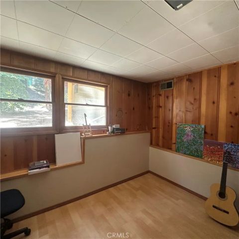 607 Seeley, Crestline, CA 92325