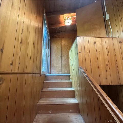 607 Seeley, Crestline, CA 92325