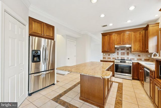 14408 TRACY SCHAR LN, Centreville, VA 20121