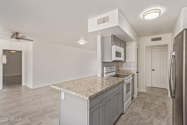 13223 W BONANZA Drive, Sun City West, AZ 85375