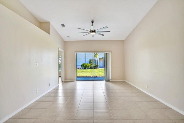 8375 Logia Circle, Boynton Beach, FL 33472