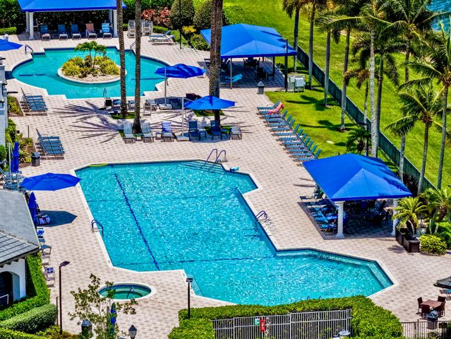 8375 Logia Circle, Boynton Beach, FL 33472