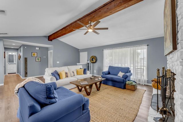 2208 Belaire DR, Granite Shoals, TX 78654