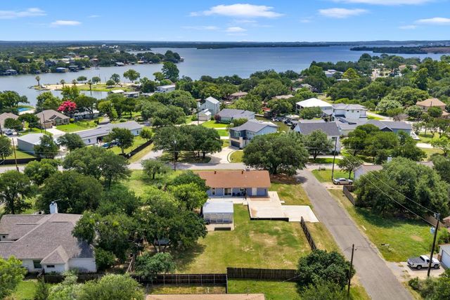 2208 Belaire DR, Granite Shoals, TX 78654