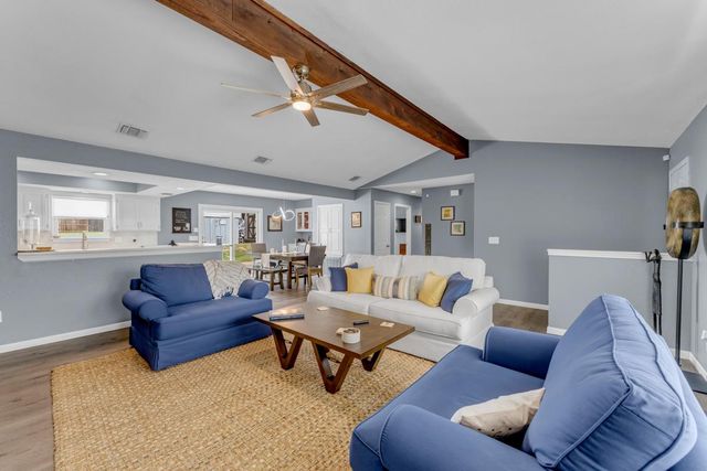 2208 Belaire DR, Granite Shoals, TX 78654