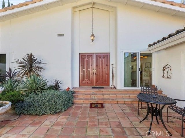 8238 Skyline Drive, Los Angeles, CA 90046