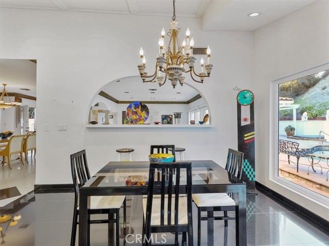 8238 Skyline Drive, Los Angeles, CA 90046