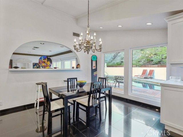8238 Skyline Drive, Los Angeles, CA 90046