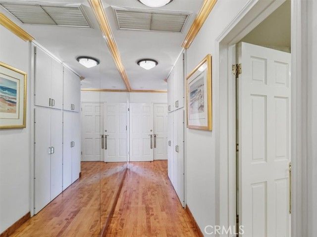 8238 Skyline Drive, Los Angeles, CA 90046