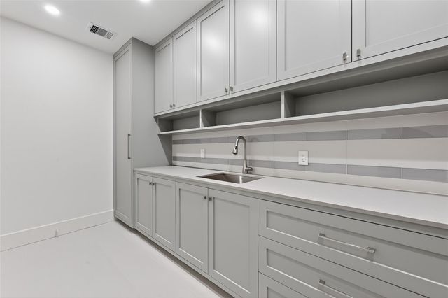 6534 Corbin Street, Houston, TX 77055