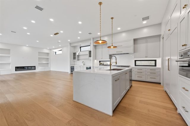 6534 Corbin Street, Houston, TX 77055