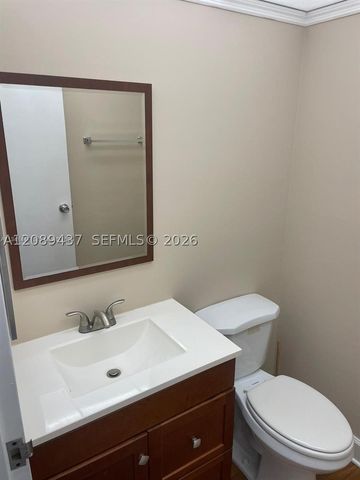 I Valencia I 214, Delray Beach, FL 33446