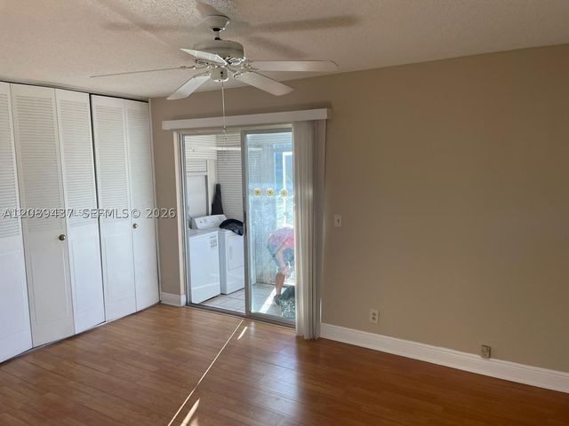 I Valencia I 214, Delray Beach, FL 33446