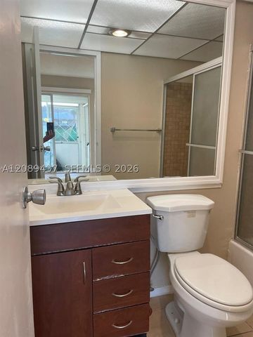 I Valencia I 214, Delray Beach, FL 33446