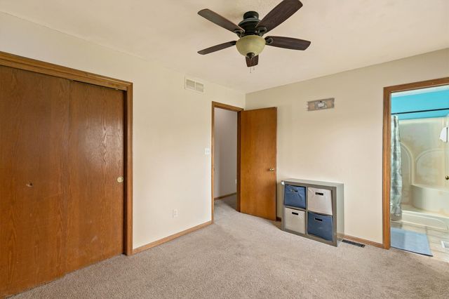 3200 SE 22nd Court, Des Moines, IA 50320