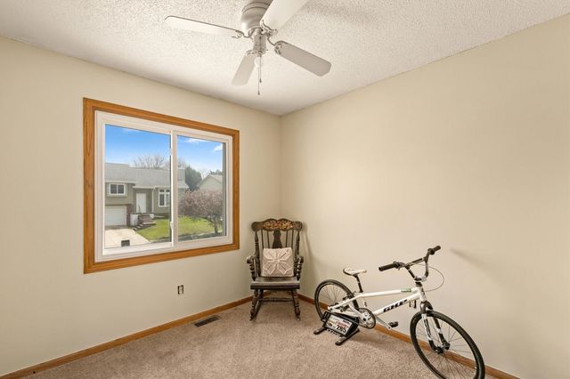 3200 SE 22nd Court, Des Moines, IA 50320
