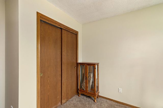 3200 SE 22nd Court, Des Moines, IA 50320