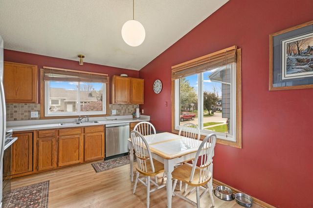 3200 SE 22nd Court, Des Moines, IA 50320