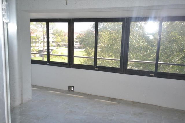 2585 COUNTRYSIDE BOULEVARD 4307, Clearwater, FL 33761