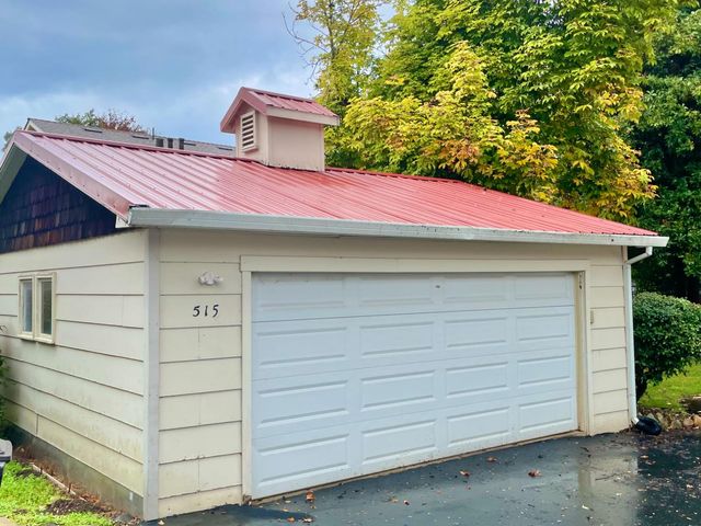 515 Clinton Rd, Jackson, CA 95642