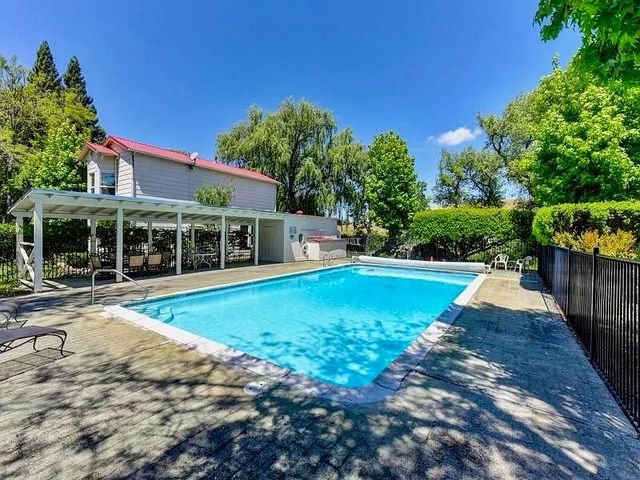 515 Clinton Rd, Jackson, CA 95642