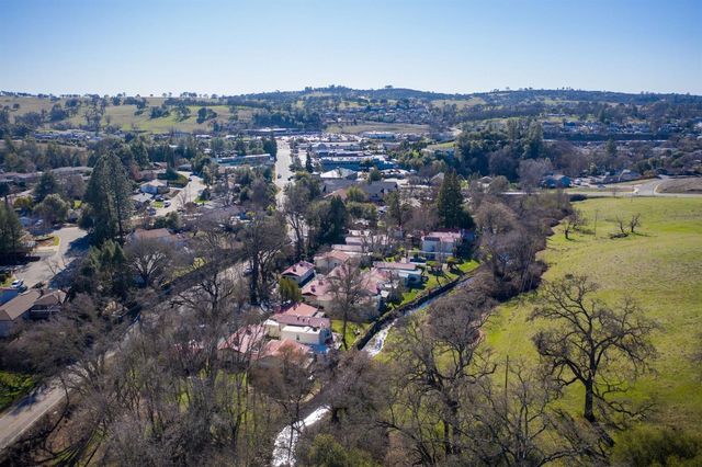 515 Clinton Rd, Jackson, CA 95642