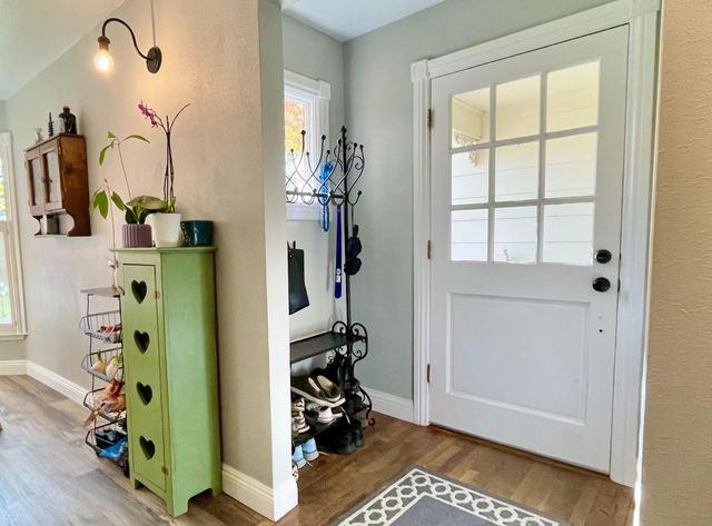 515 Clinton Rd, Jackson, CA 95642