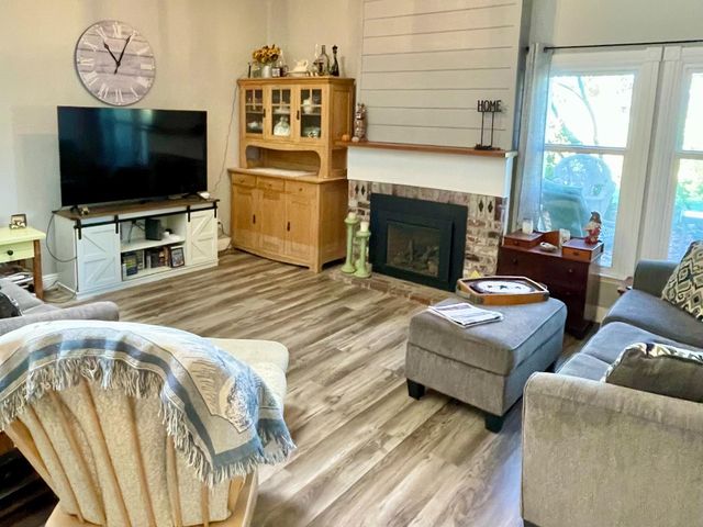 515 Clinton Rd, Jackson, CA 95642