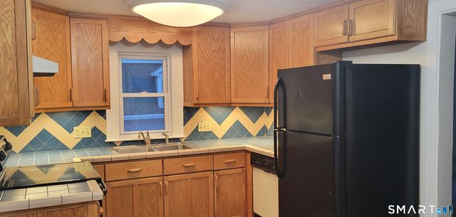 42 Woodbridge Street 42.5, Manchester, CT 06042