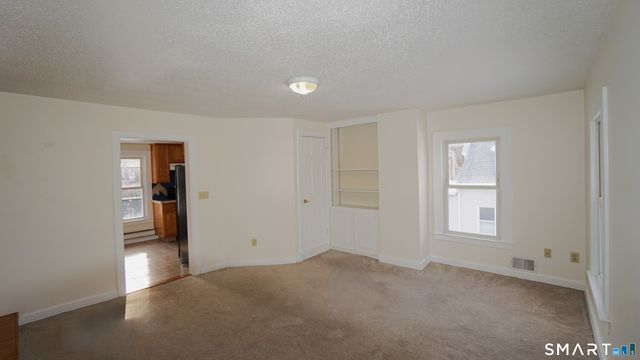 42 Woodbridge Street 42.5, Manchester, CT 06042