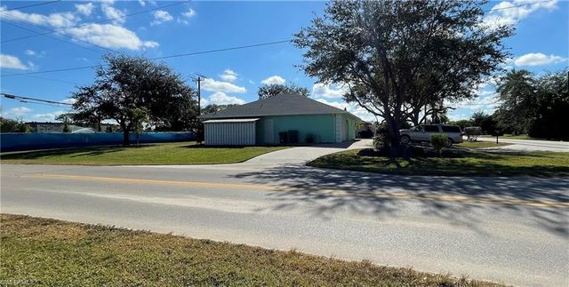 2748 44th ST SW, Naples, FL 34116