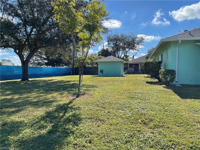 2748 44th ST SW, Naples, FL 34116
