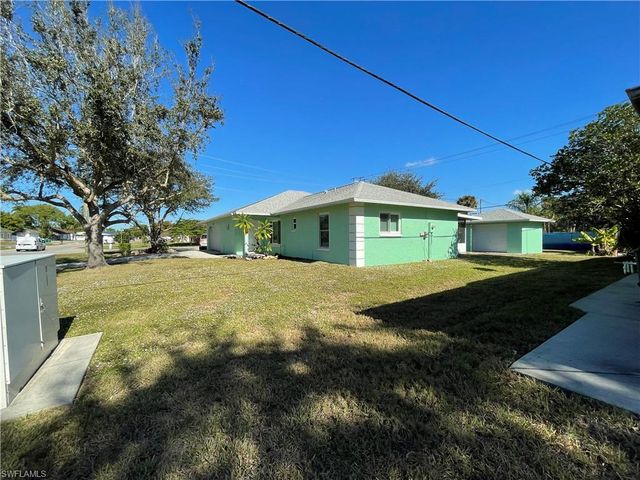 2748 44th ST SW, Naples, FL 34116