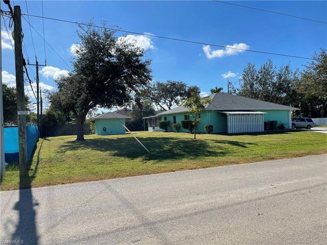 2748 44th ST SW, Naples, FL 34116