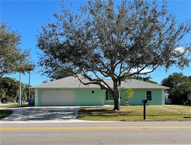 2748 44th ST SW, Naples, FL 34116