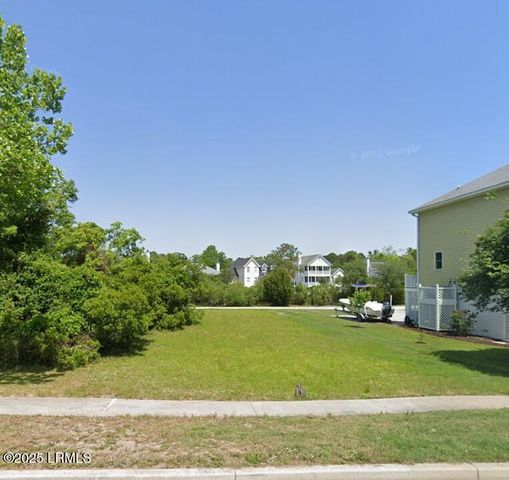 66 Petigru Drive, Beaufort, SC 29902