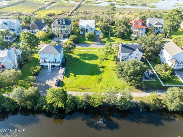 66 Petigru Drive, Beaufort, SC 29902