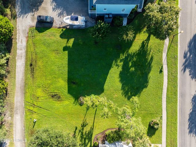 66 Petigru Drive, Beaufort, SC 29902