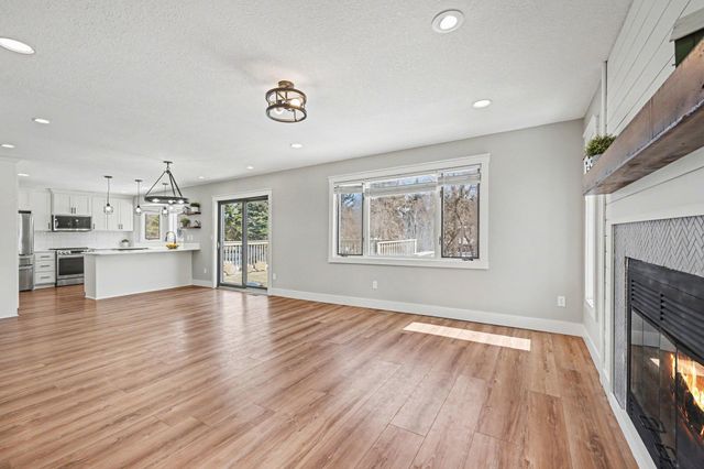 2199 Loyola Drive, Woodbury, MN 55125