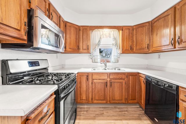 3333 N 7th Ave Avenue, Sioux Falls, SD 57104