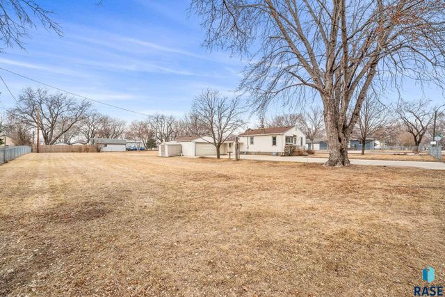 3333 N 7th Ave Avenue, Sioux Falls, SD 57104