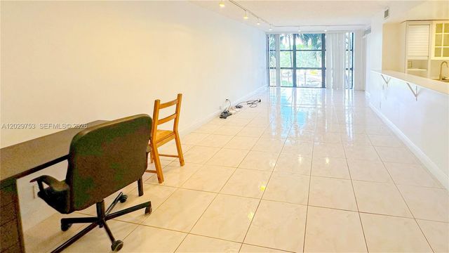 800 Parkview Drive 323, Hallandale Beach, FL 33009
