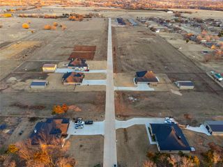 8680 Oak Tree Circle, Edmond, OK 73025