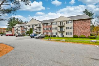 4 Heritage Village Drive # 211, Nashua, NH 03062