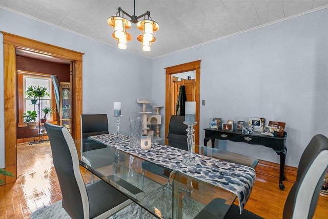 935 W 8TH AVENUE, Oshkosh, WI 54902