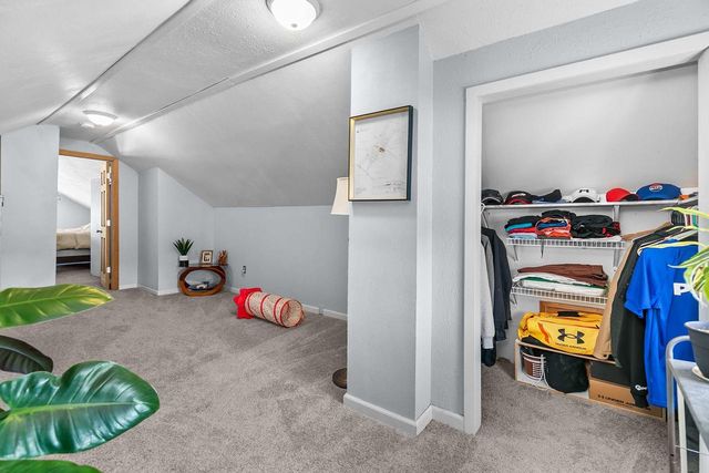 935 W 8TH AVENUE, Oshkosh, WI 54902