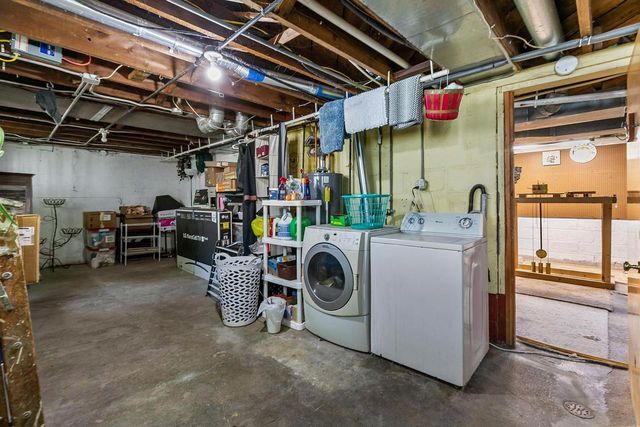 935 W 8TH AVENUE, Oshkosh, WI 54902