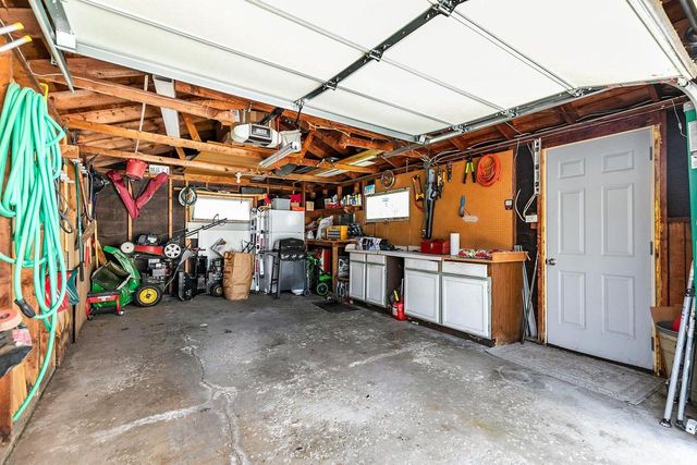 935 W 8TH AVENUE, Oshkosh, WI 54902