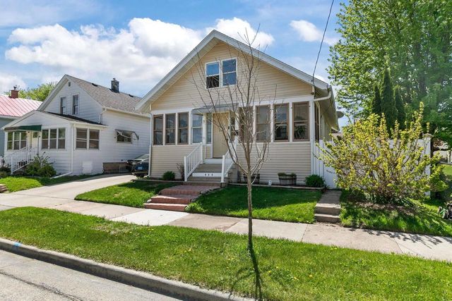 935 W 8TH AVENUE, Oshkosh, WI 54902