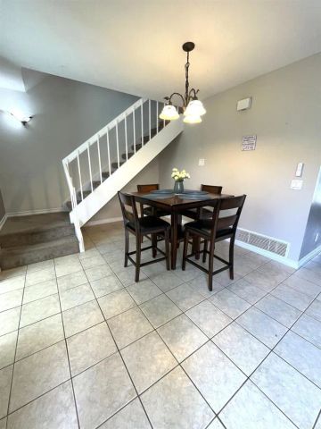 522 Smoketree Gln, Escondido, CA 92026